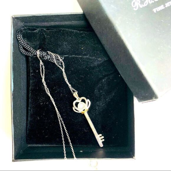 Bridge Diamond  Key Pendant Necklace, 18” - Picture 4 of 10